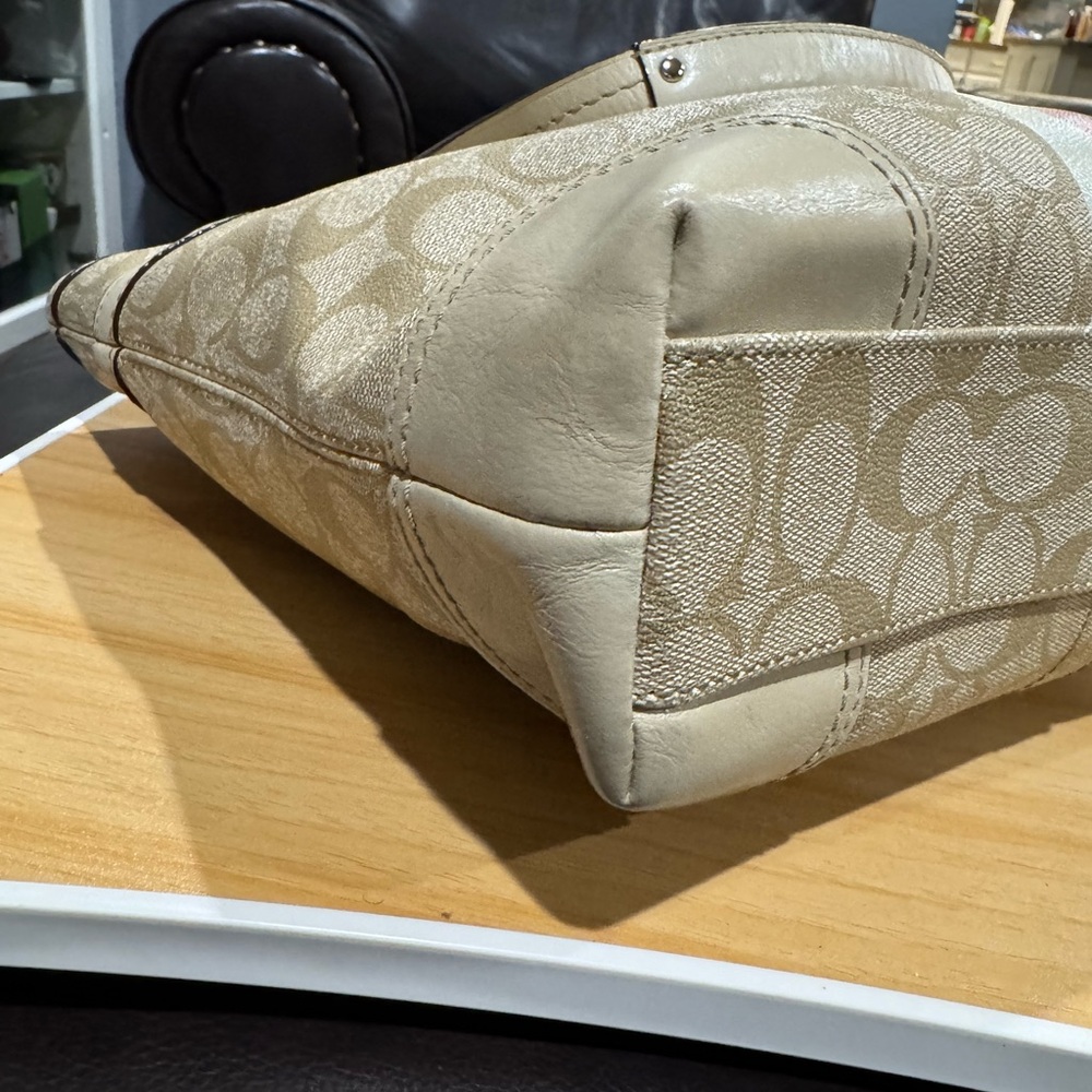Coach Signature Beige Tote with Hand Crafted Bag Charm Jewelry - Picture 13 of 14